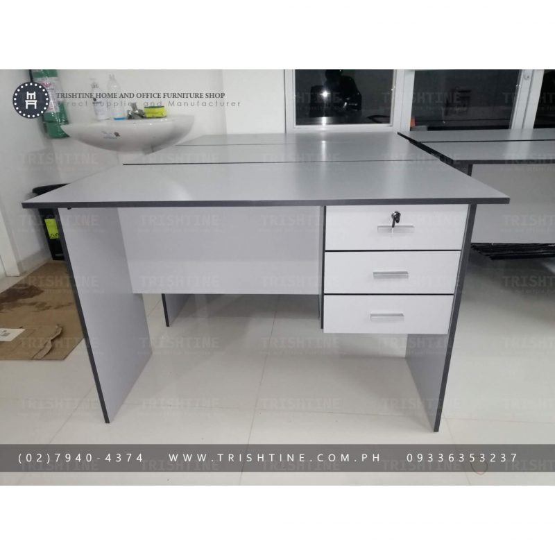 Toff-005 Office Table With Drawers 