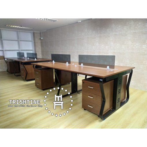 4-seater built-in office workstation - Trishtine