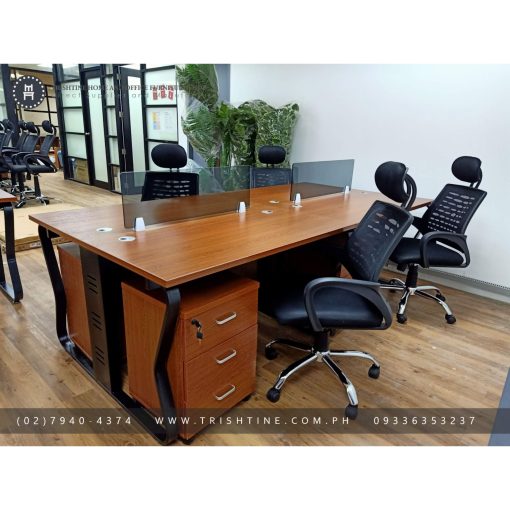 4-seater built-in office workstation - Trishtine