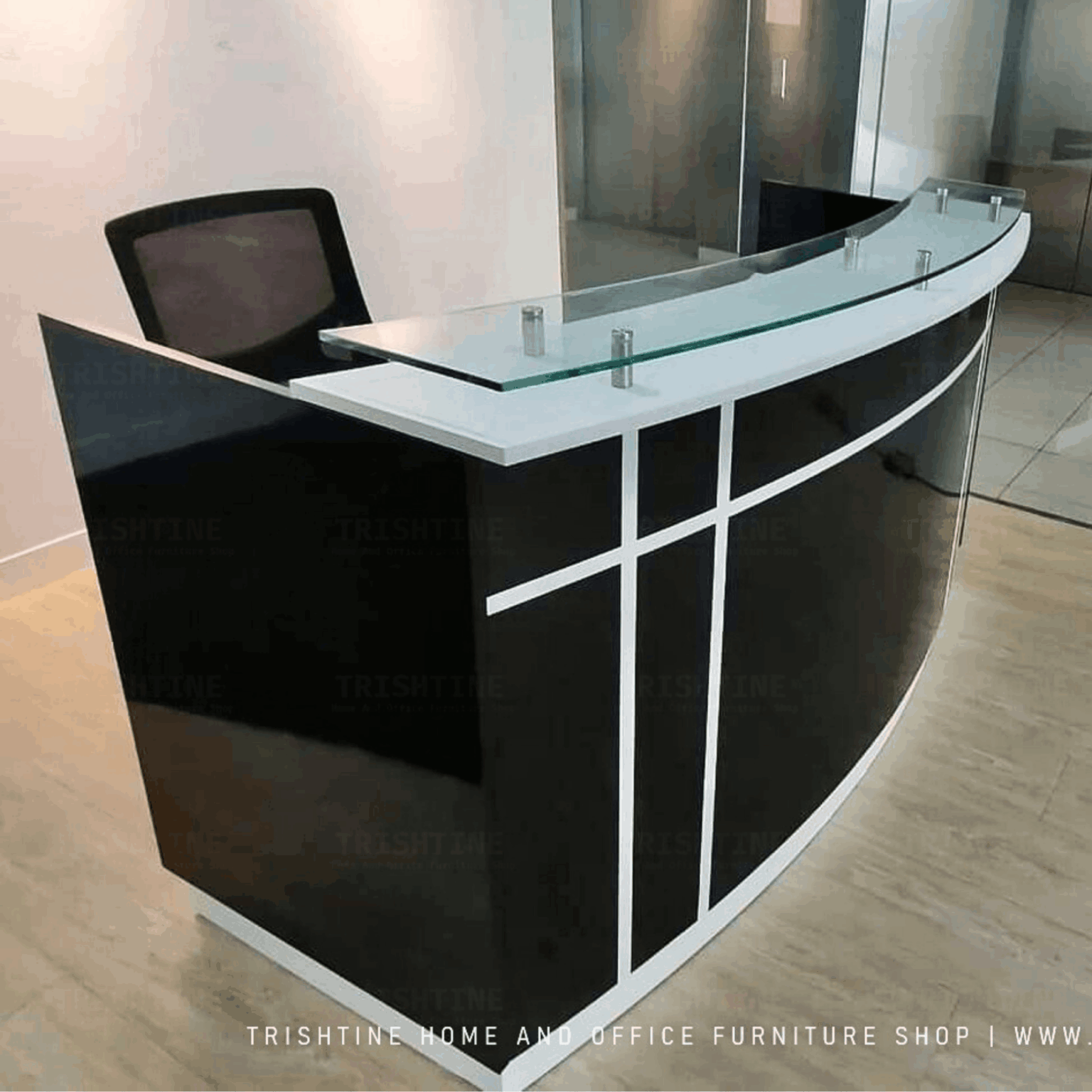Elegant Curved Reception Table with Mounted Glass | Trishtine